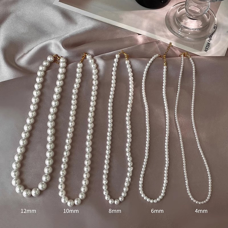 Retro French pearl necklace for women with beaded clavicle chain