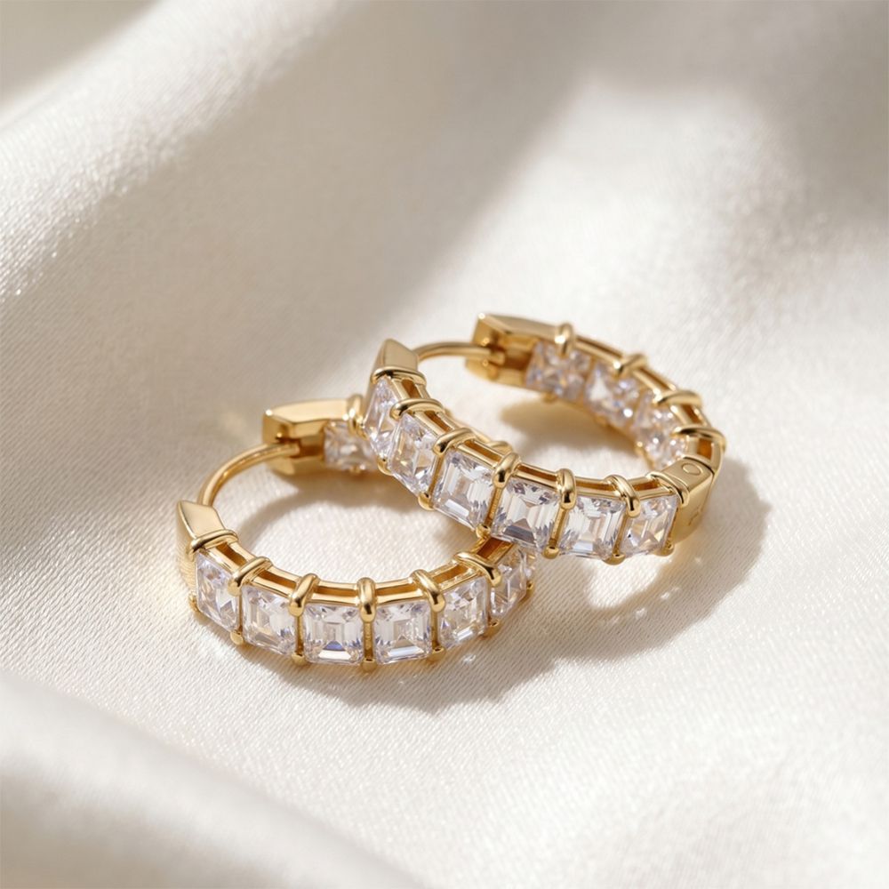 Ohrclips aus 316er Edelstahl mit Zirkonia im Chanel-Stil