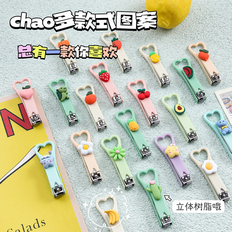Милый мультяшный маникюрный триммер с сердечками для девочек, одиночная упаковка, портативный мини-кусачки для ногтей с защитой от брызг.