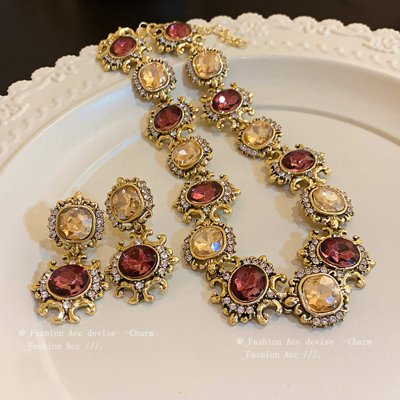 Vintage Square Rhinestone Necklace Set with Delicate Collarbone Chain
