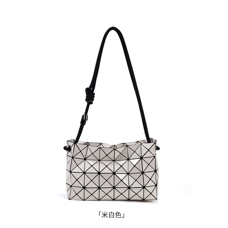 Zhai San Yi Sheng Tofu Bag 2024 Neues Modell Geometrisches Rautenmuster Kordelzugbeutel Modische und minimalistische Umhängetasche mit Tragegriff - 9