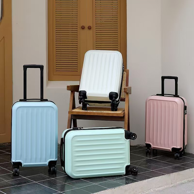 Yeni Model 20 İnç Valiz Çarpışma Koruma Köşesi Saf Renk Minimalist Yüksek Estetik Değer Öğrenci Bavul Elektronik Desen 360 Derece Dönüşlü Tekerlek Kabin Boy