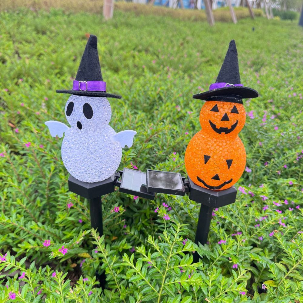 Solar-Kürbislampe mit niedlichem Geistermotiv, Halloween-Erdspießleuchte