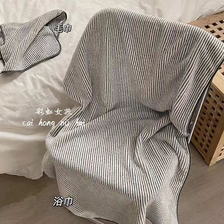 Oversized Bath Towel Hair Drying Cap Set, Soft Absorbent Adult Bathing Thickened Home Three-Piece Set