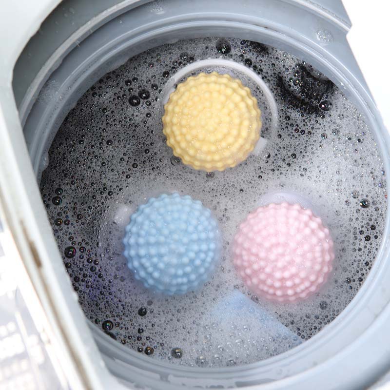 Laundry ball with filter mesh, hair catcher, anti-wrinkle