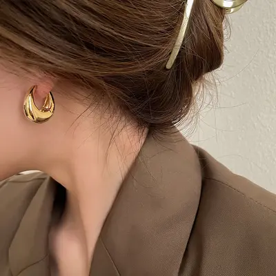 European and American style oval earrings for women 925 silver needle earrings simple fashion elegant business dress niche design electrolysis gold
