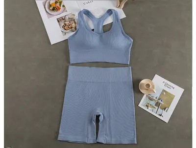 Damen-Sport-Yoga-Set mit Brustpolster und Hüftunterstützung - 12