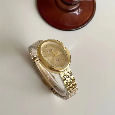 Women's quartz watch, pigeon egg shape, gold-tone - 5