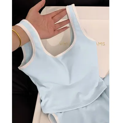 Kadın yoga takımı, göğüs pedli askılı üst ve şort, iki parça - 9