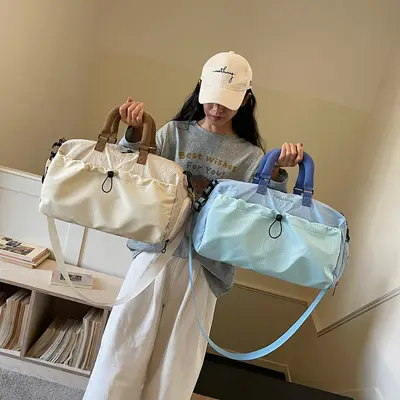 Reisetasche mit Trocken-Nass-Trennung, groß