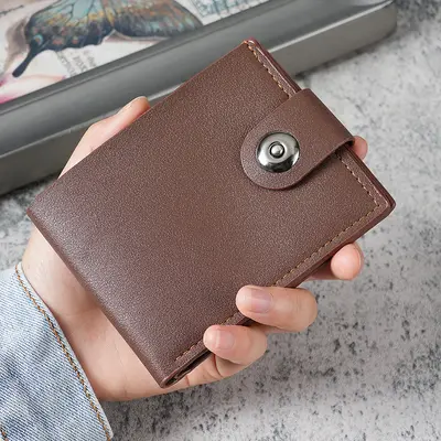 Herren-Kurzbrieftasche im Querformat mit Kartenfächern - 9