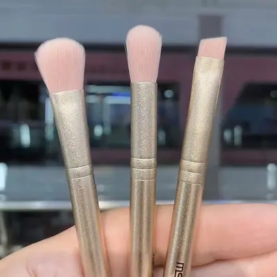 MSQ/Meisika 4 Sakura Pembe Mini Taşınabilir Makyaj Fırça Seti Allık Göz Farı Fırçası Mini Seyahat