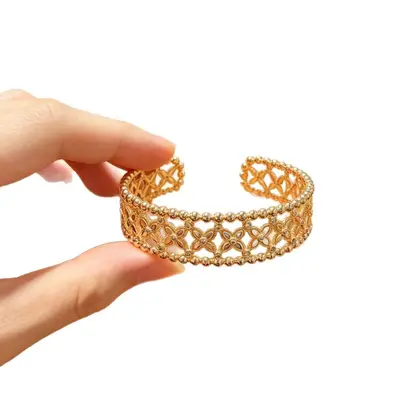 Vintage monogram açık bilezik, pearl kenarlı kadın aksesuarı - 6