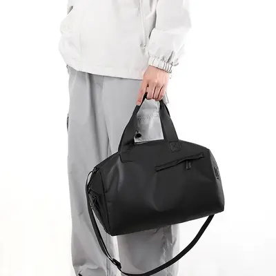 Sports bag, shoe compartment, dry/wet separation, unisex