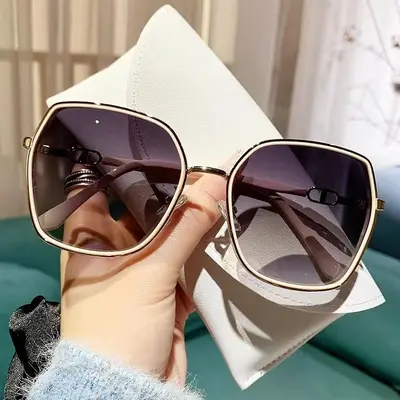Women's Retro Large Frame Sunglasses UV Protection 2025 - 7