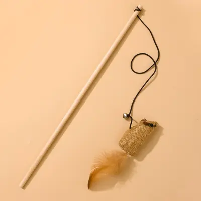 Holzstab-Katzenangel mit Feder, Glöckchen und Maus - 11