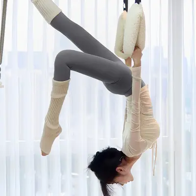 Women's Pilates and Yoga Set with Chest Pads and Sports Top - 5