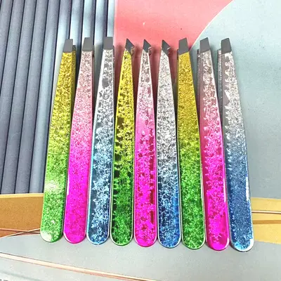 Carded stainless steel ice flower eyebrow clip, eyebrow tweezers, 96 clips, two-tone angled flat-mouth eyebrow plucking clip, eyebrow cutting clip, beauty tool