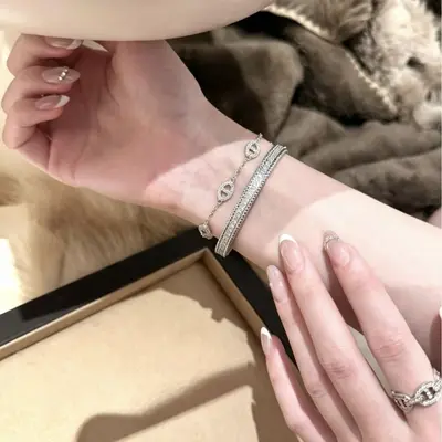 S925 sterling silver pig nose bracelet with cubic zirconia