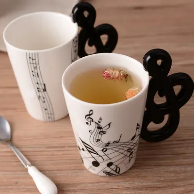 Fabrik grenzüberschreitende Amazon-Außenhandels-Keramiktasse Ins Musik-Wasserbecher Kaffeetasse Paartasse Becher Geschenk