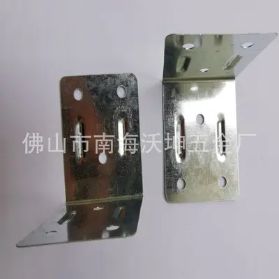 In-stock connector sheet metal corner protectors, iron wooden box packaging case accessories, galvanized plate corner wraps, non-perforated and perforated metal corner protectors