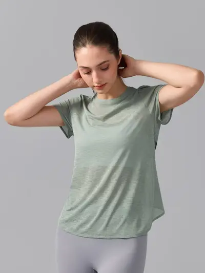 Kadın yoga üstü, kısa kollu, nefes alabilen, açık sırt tasarımı