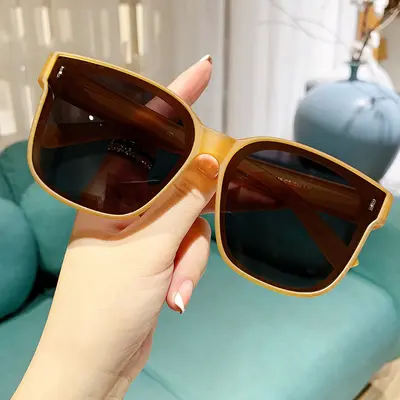 Polarisierte Sonnenbrillen-Set für Herren und Damen, als Verschreibungssonnenbrillen verwendbar, Dual-Use zum Fahren, modische Sonnenbrille für Myopie.