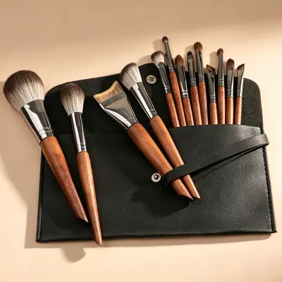 Makyaj fırçası seti, far fırçası kombinasyonu, fondöten fırçası, allık fırçası, burun far fırçası, kontür fırçası, kapatıcı fırçası, orak şeklinde göz kalemi fırçası, hayvan kılı