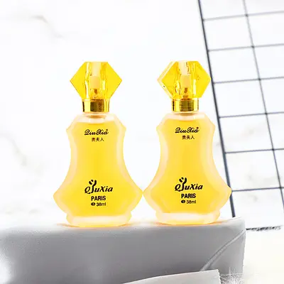 Qiuxia Women's Perfume, Long-Lasting, Light Floral and Fruity Scent