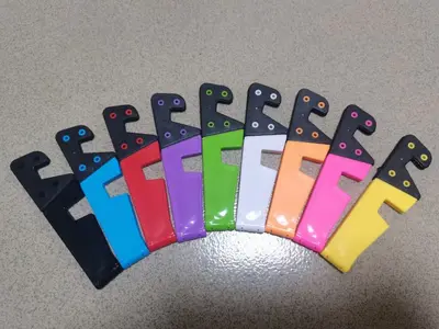 Handyhalter für den Schreibtisch V-förmiger Mini-Handyhalter Tablet-Halter Fauler tragbarer faltbarer Halter mit benutzerdefinierbarem LOGO - 10