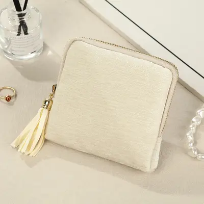 Square Jewelry Storage Pouch with Tassel Zipper, Portable Travel Bag - 7