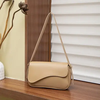 Minimalist Retro Small Square Shoulder Bag, Wavy Flap - 8