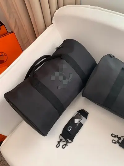 Fitness bag nylon waterproof widened shoulder straps