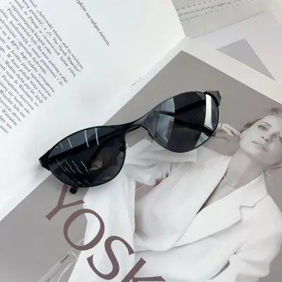 Black Small-Frame Cat-Eye Sunglasses, Personalizable Frame - 11
