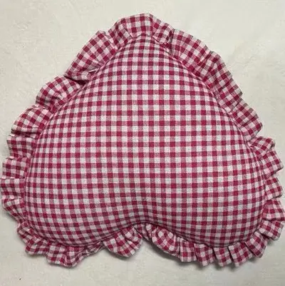 Plaid heart pillow