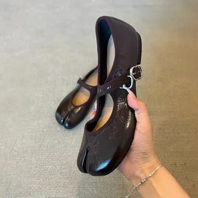 Genuine Leather Retro Mary Jane Shoes, Split-Toe Pig-Hoof Style, Women's Ballet Flats