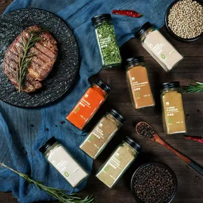 Chinese and Western cuisine spices cumin black and white pepper salt sweet pepper garlic parsley chopped onion powder house five spice