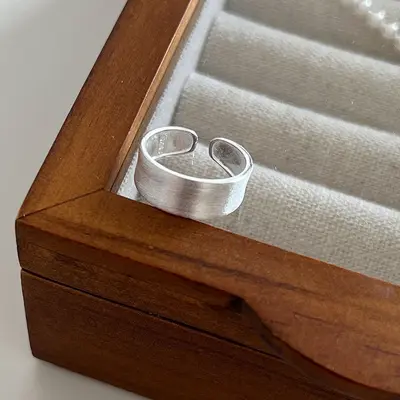 S925 Silber mattiert geometrischer breiter Ring Damen koreanische Mode