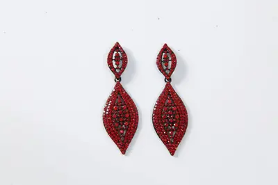 Acrylic retro alloy earrings for women bold expressive design - 8