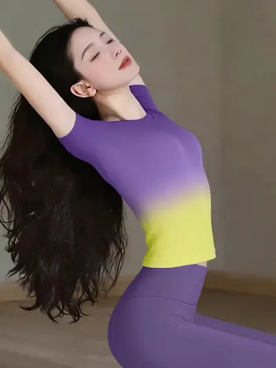 Gradyan yoga seti, kısa kollu, dış giyim olarak taşınabilir - 12