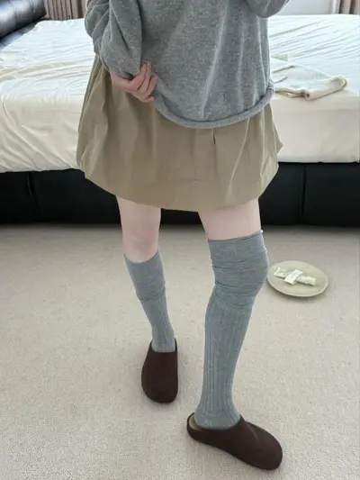 Damen-Overknee-Socken aus nahtloser Baumwolle - 11