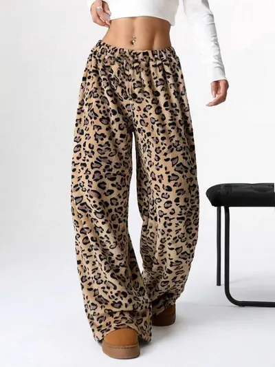Leopar Desenli Uzun Geniş Paça Günlük Pantolon