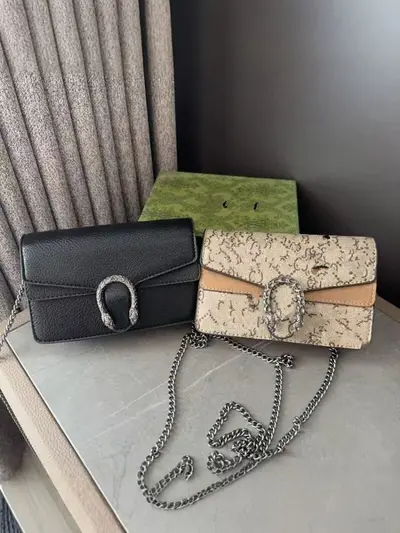 Crocodile Pattern Women's Crossbody Bag with Chain, Small Square - 4
