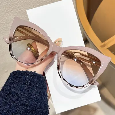 Gradient Cat-Eye Sunglasses, Retro Oversized Frame - 3