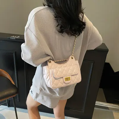 Women's Diamond Lattice Chain Underarm Small Square Crossbody Bag - 2
