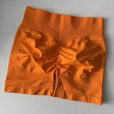High-Waist Seamless 3/4 Running Yoga Shorts, Stretchy and Breathable for Women