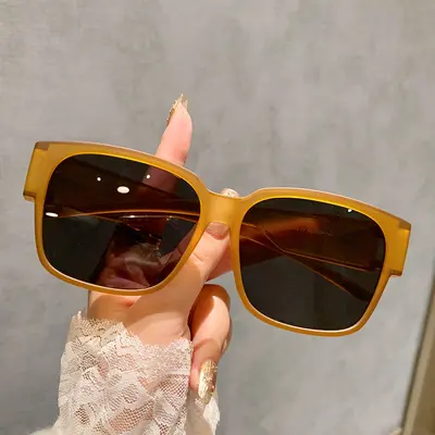 TR9002 Square Frame Sunglasses for Men and Women, Worn Over Myopia Glasses - 5