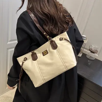 Women's Large Retro Tote Bag, Minimalist Design - 5