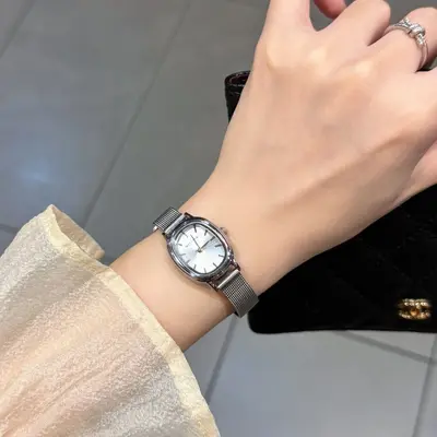 Bayan kuvartz saati, oval vintage tasarım - 7