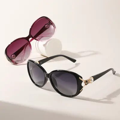 Women's Fox Head Pearl Sunglasses, Model 8849 - 1